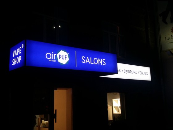 AirPuf gaismas reklama (3)