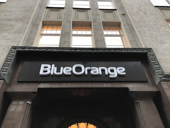 BlueOr bank gaismas reklama (1)