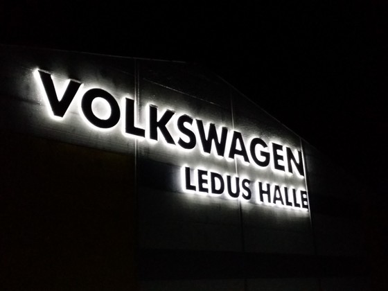 LED logo VW Ledus Halle (17)