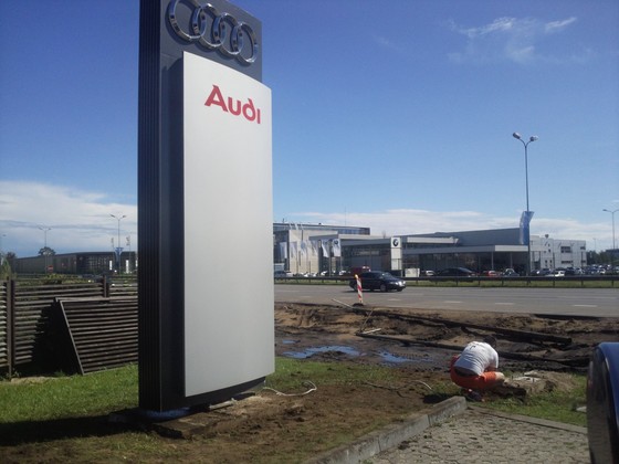 Audi pilona montaza (7)