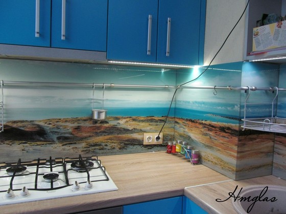 Virtuves ekrans_fartuk ldja kuhni_more_jura (5)