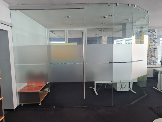 LIAA uzlimes uz skatlogiem (3)