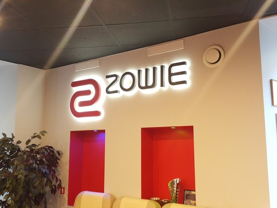 LED logo Zovie (1)