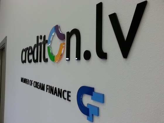 Logotips Crediton Organiskais stikls (3)